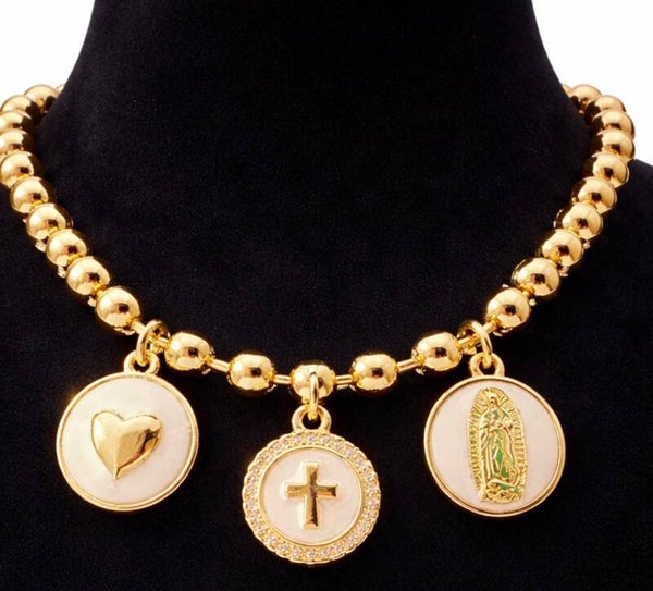 Hermosa pulsera con colgantes religiosos