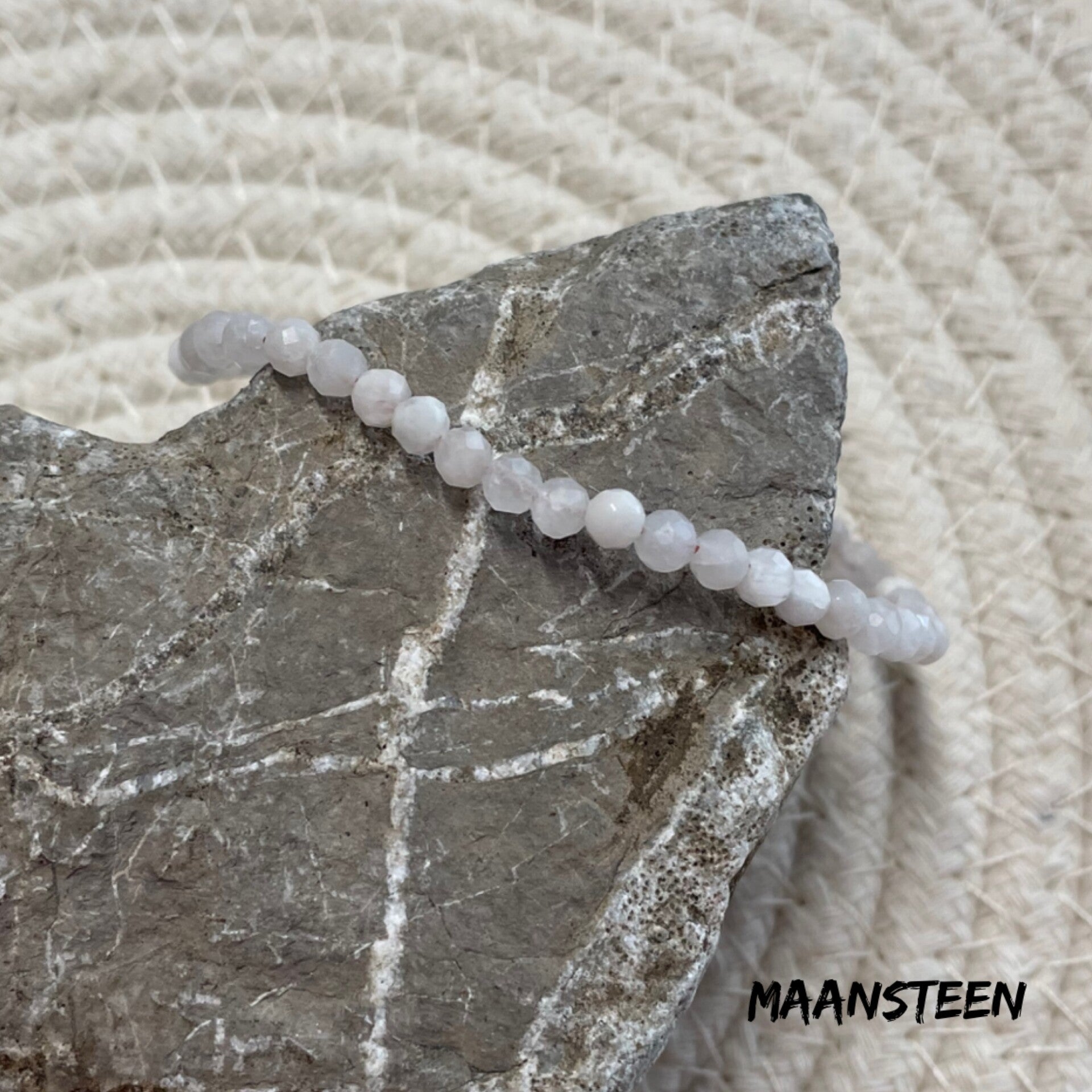 Armband Maansteen, 4 mm. Facet