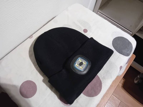 muts met lamp op baterij