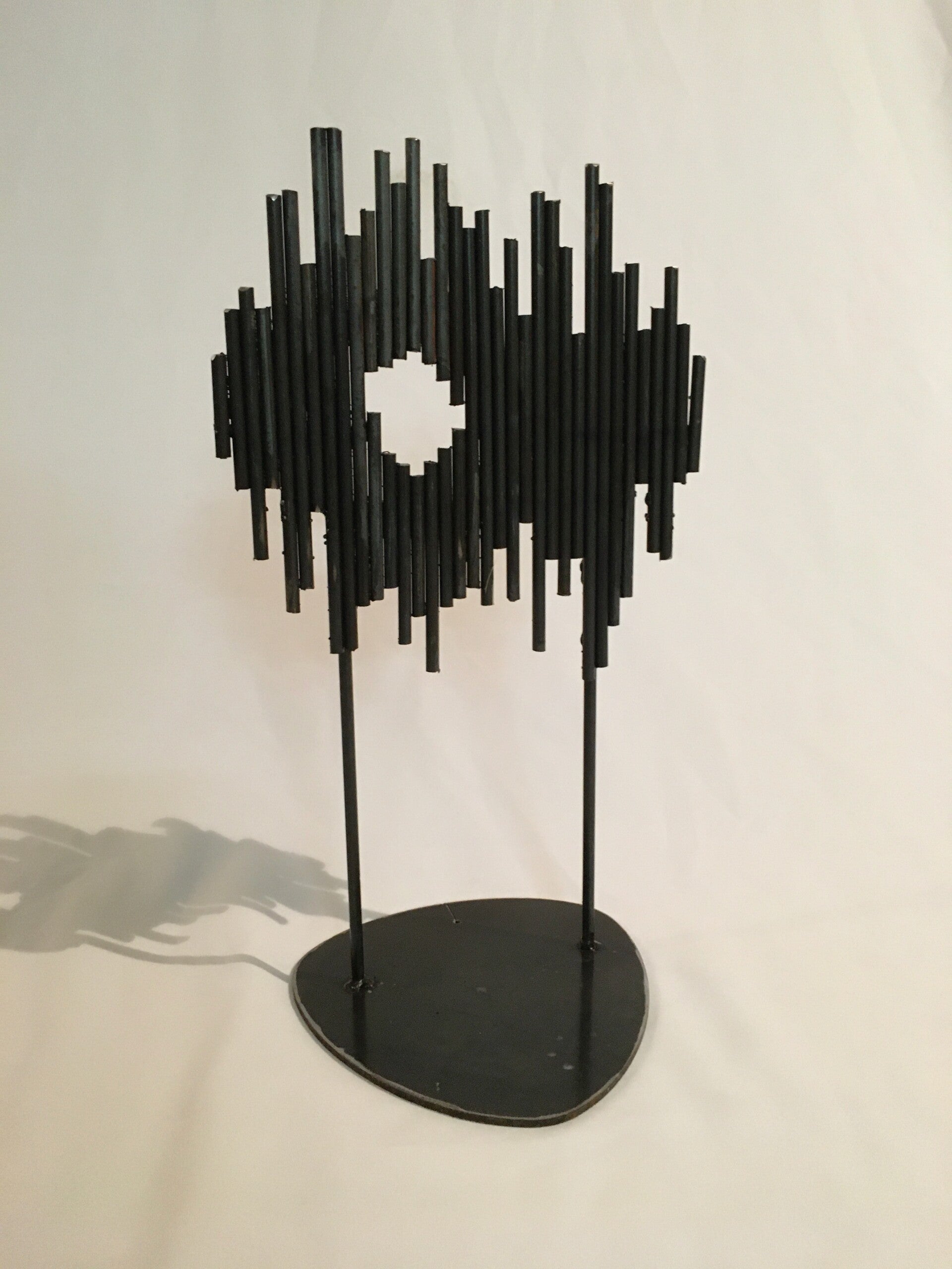 Stahlstab-Skulptur "The Wall"