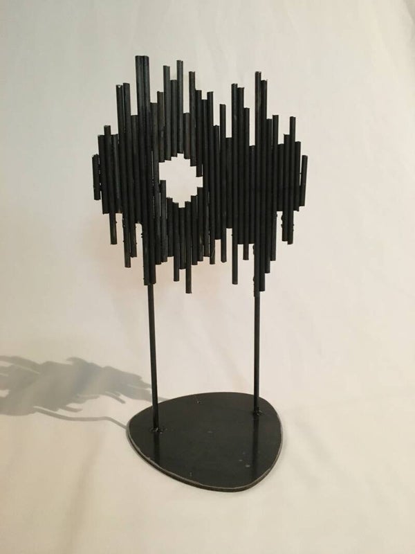 Stahlstab-Skulptur "The Wall"