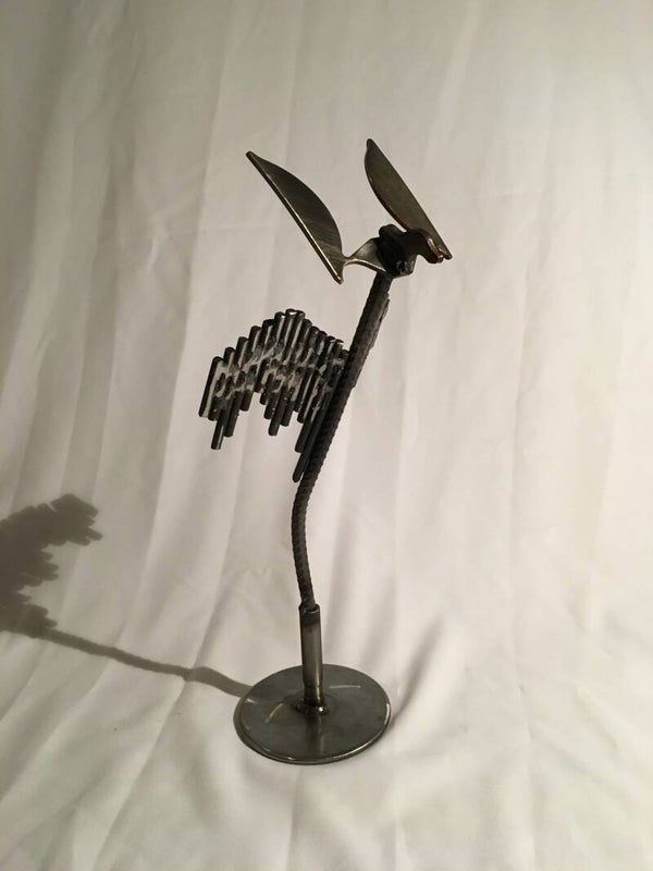 Stahlstab-Skulptur "Bat-Bird"