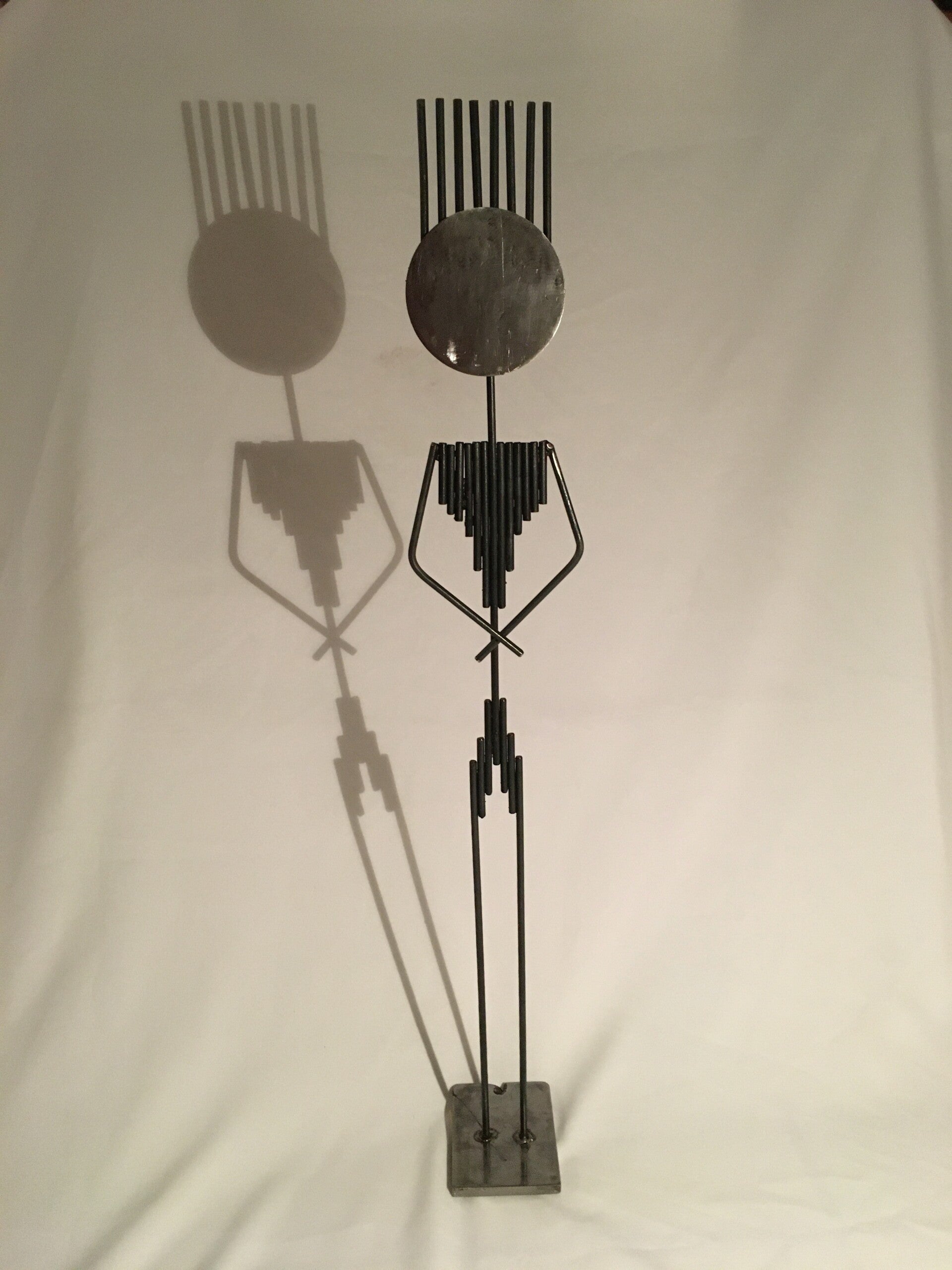 Stahlstab-Skulptur "Schlanker Punk"