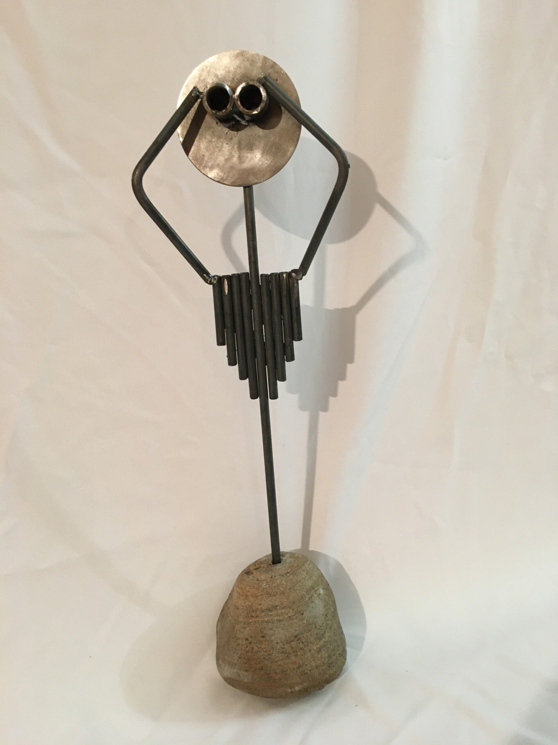 Stahlstab-Skulptur "Neighborhood-Watch"
