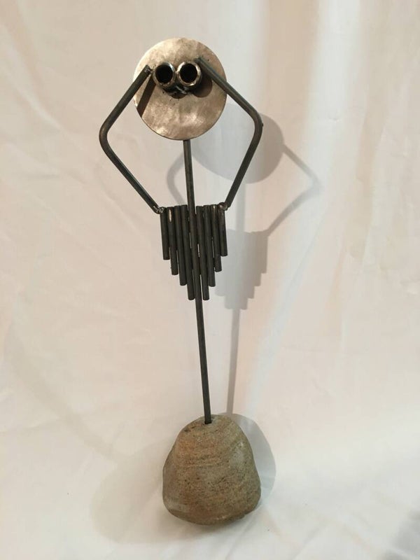 Stahlstab-Skulptur "Neighborhood-Watch"