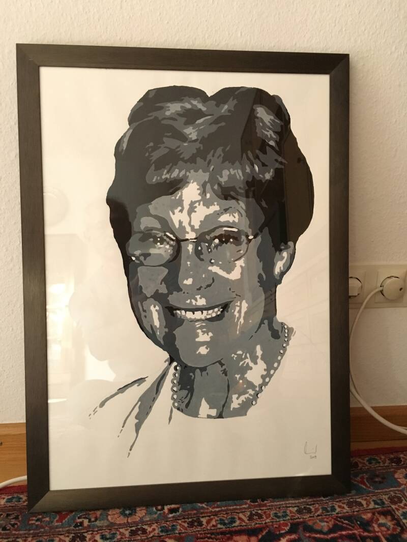 portrait-airbrush-tontrennung-bild-gespr-ht-fotovorlage-auftragsportrait-kunst-auftrag-geschenk-art-punkte-popart-schwarz-weiss-farbig-fgs-margret-standard.jpg