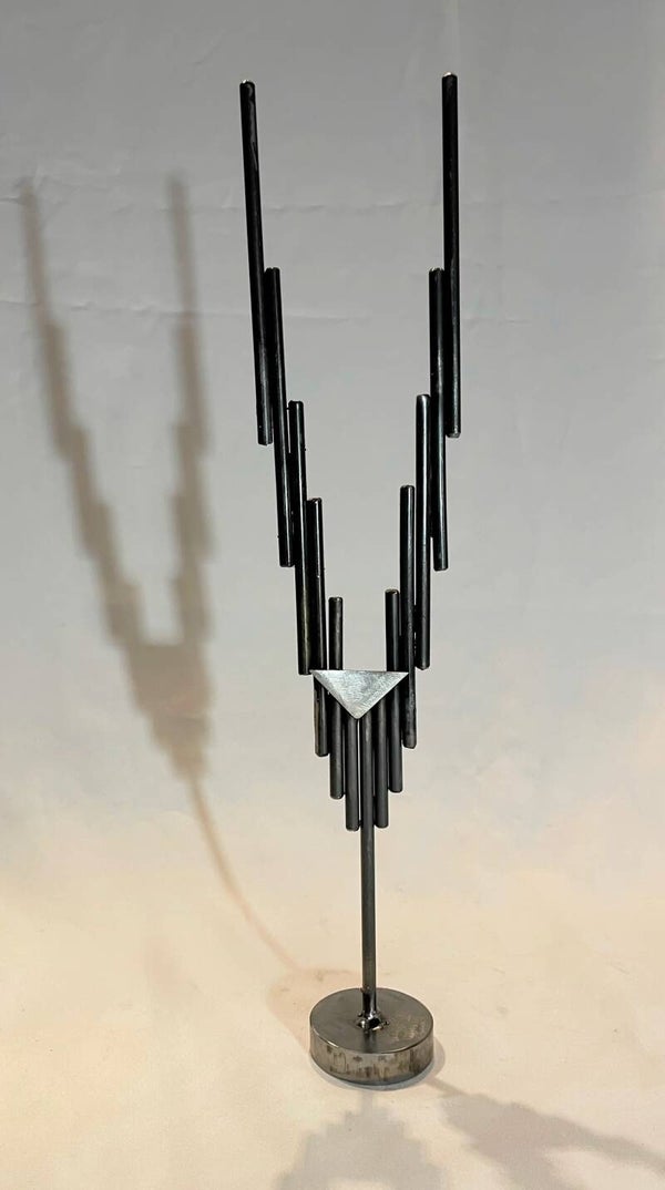 abstrakte Stahlstab-Skulptur "hoher Engel"