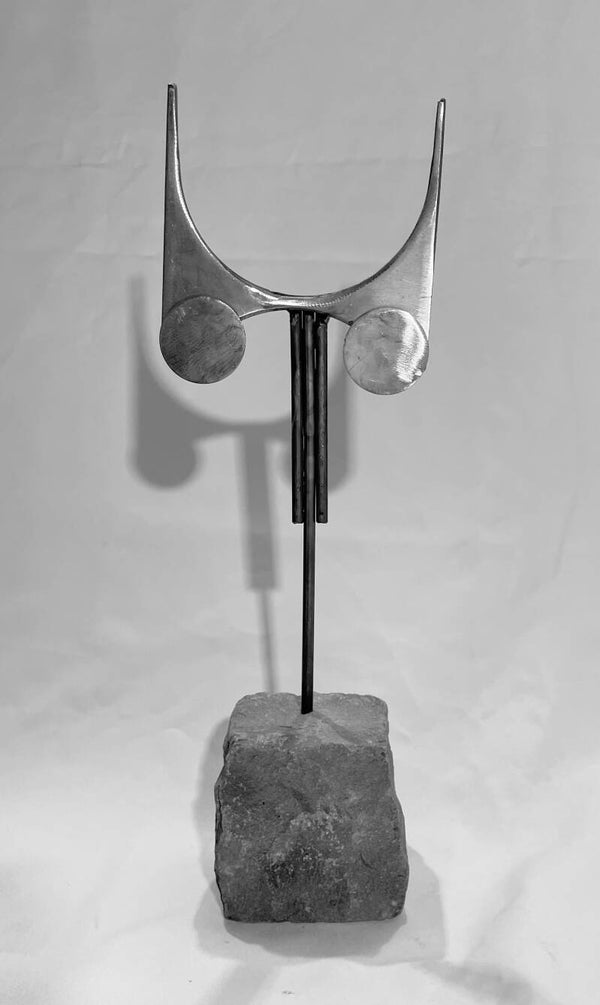 Stahlstab-Skulptur "fragend"