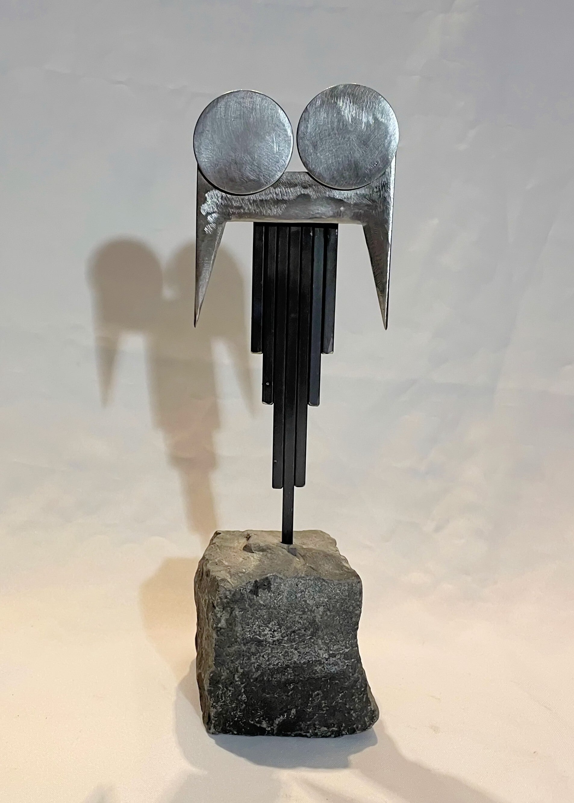 abstrakte Stahlstab-Skulptur "kleiner Vampir"