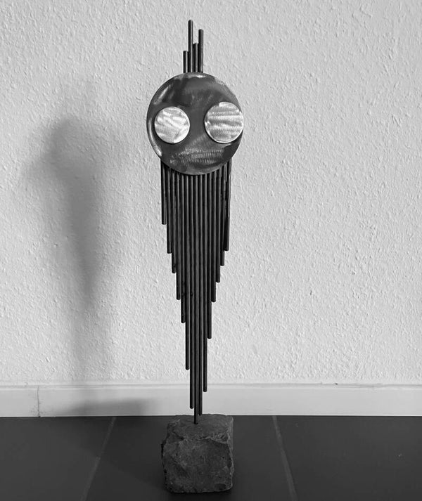 Stahlstab-Skulptur "halsloser Wicht"