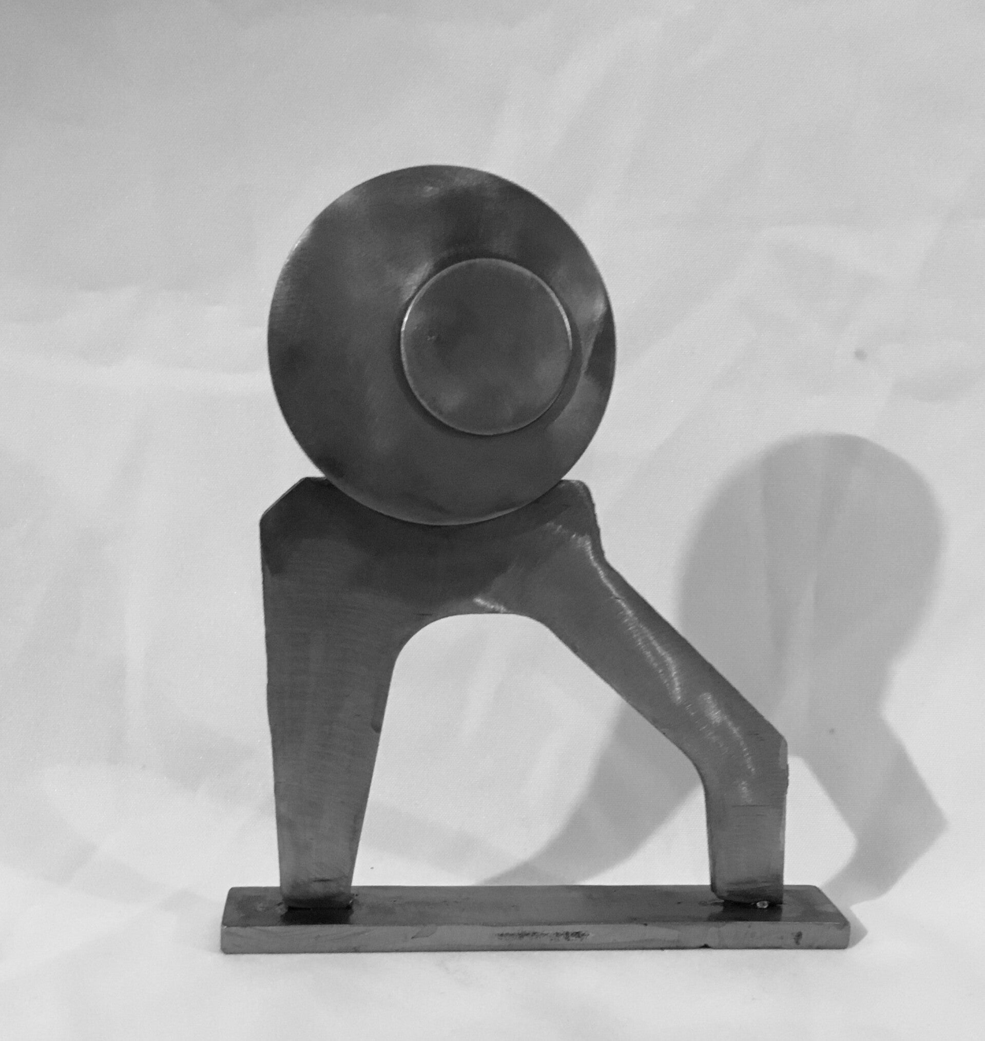 abstrakte Stahl-Skulptur "Polyphem, wartend"