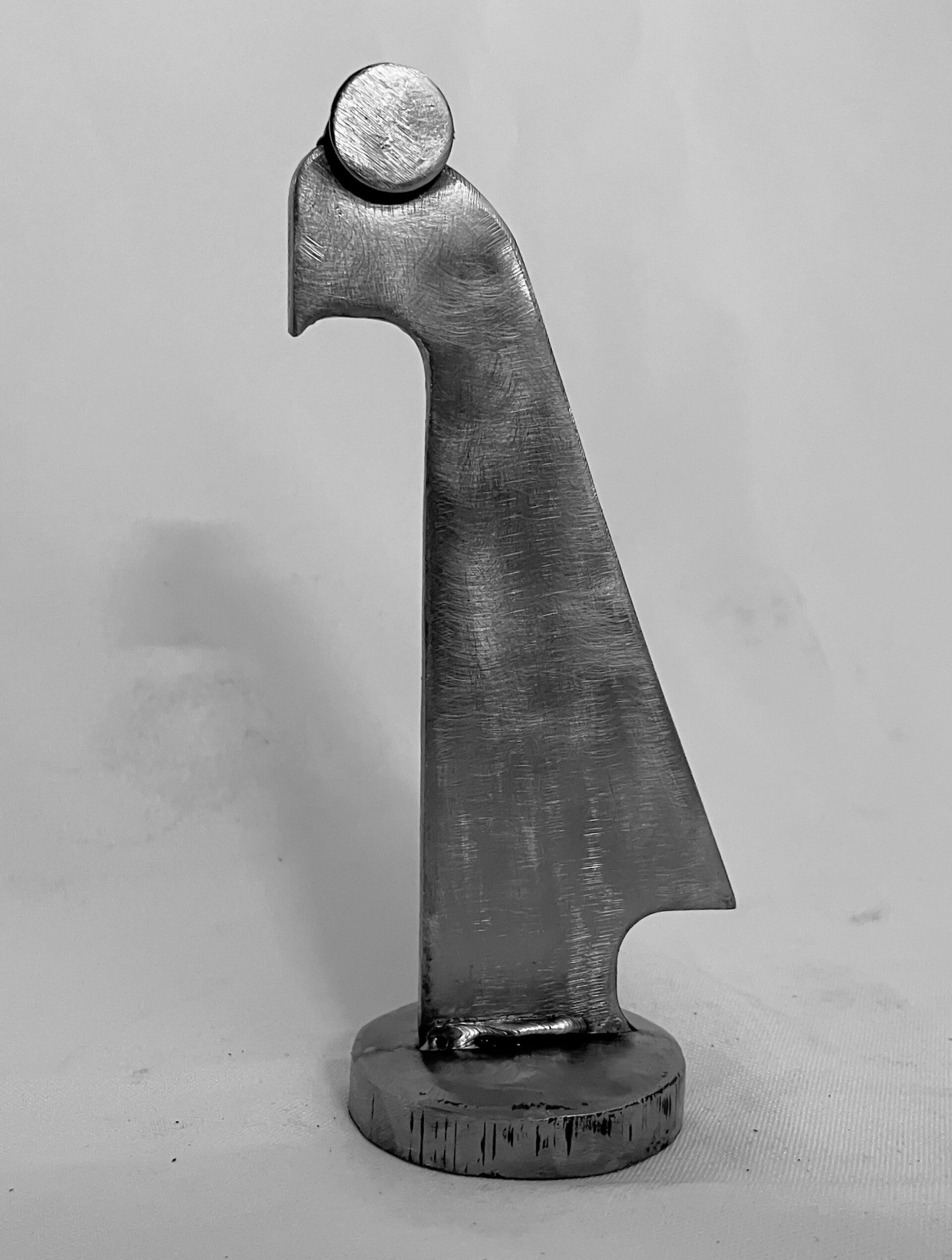 abstrakte Stahl-Skulptur "enttäuschte Taube"