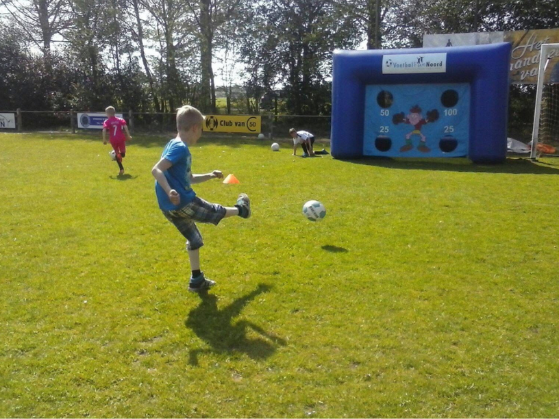 Voetbaldoel met punten sfeerbeeld 2