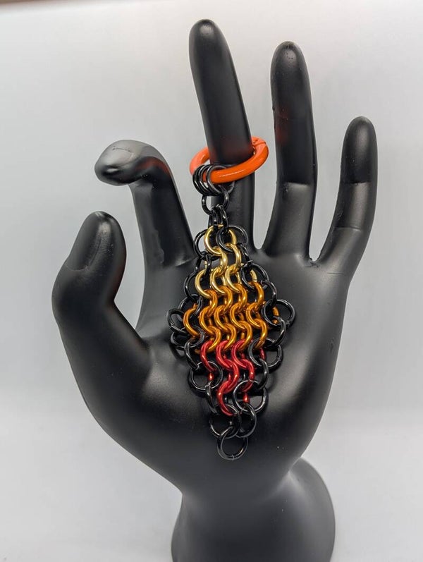 Chainmaille fidget diamonds