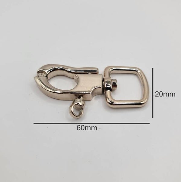 METĀLA KARABĪNE 20MM GOLD