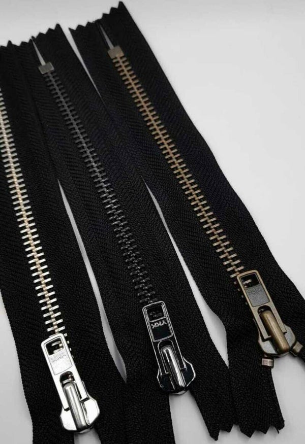 Nr8 METĀLA RĀVĒJSLĒDZĒJI KABATĀM YKK 8MM M80N