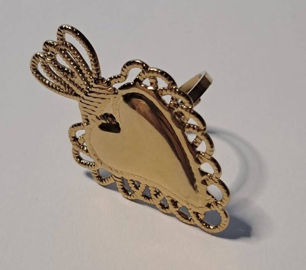 Gouden ring met hart en kroon