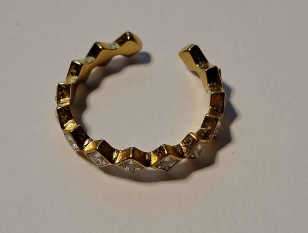 Gouden ring met diamantjes