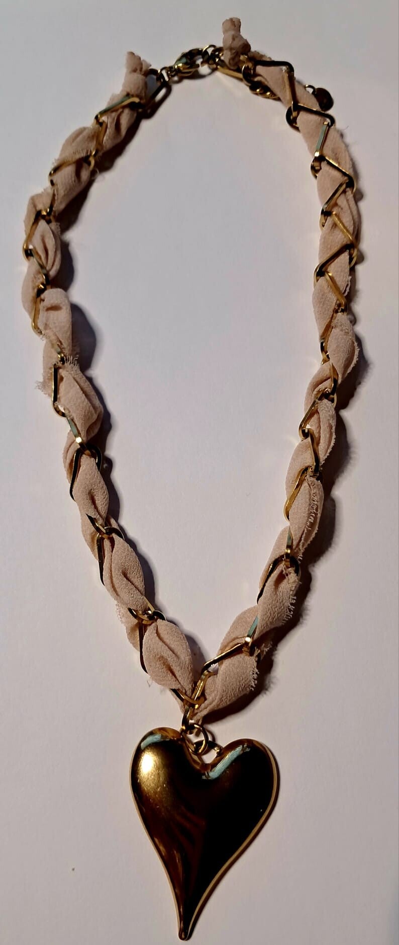 Beige ketting hart