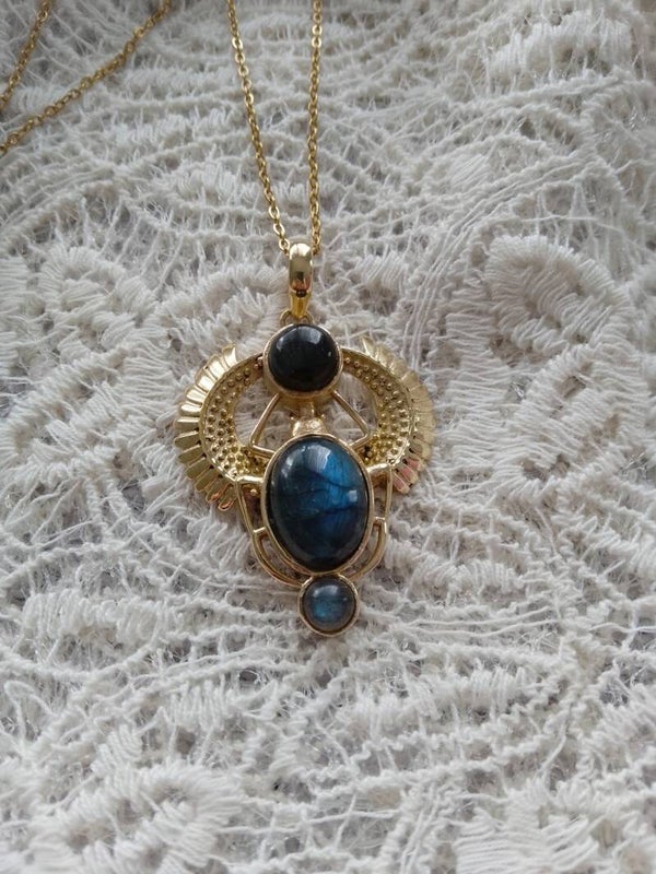 Collier bohème scarabée égyptien avec pierres naturelles de labradorite talisman protection