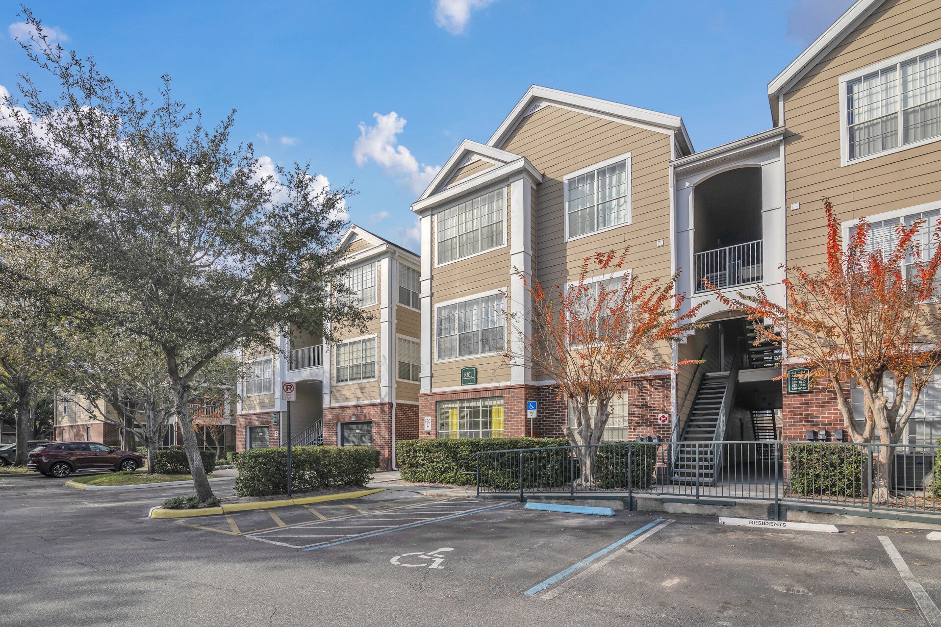 8301 Elm Park Dr, Orlando FL 32821