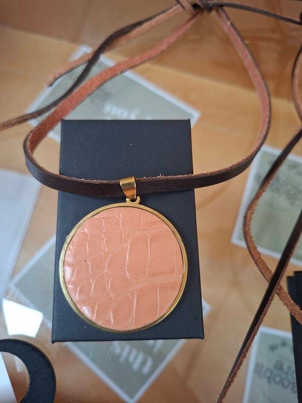 Lederen ketting