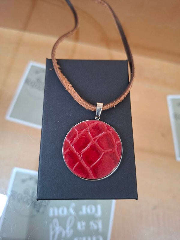 Lederen ketting