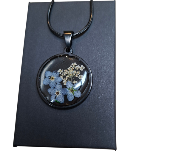 Ketting black met vergeet me nietjes