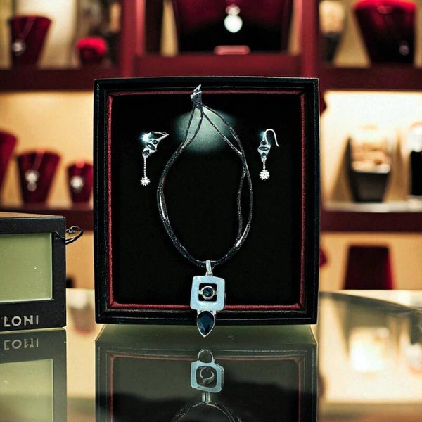 .925 Black Onyx & Mother of Pearl Pendant & Earrings Set