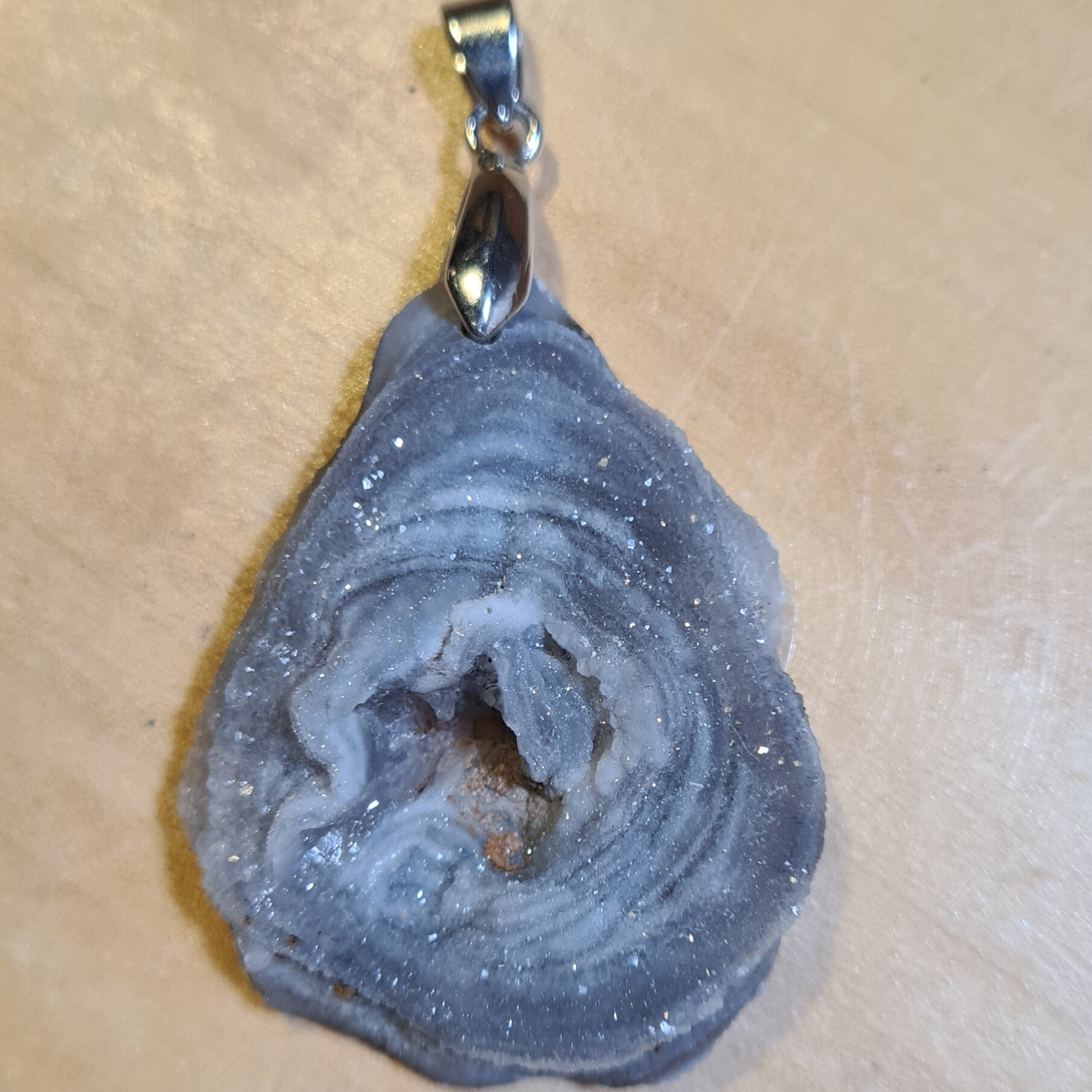 Chalcedoonroos hanger nr1493