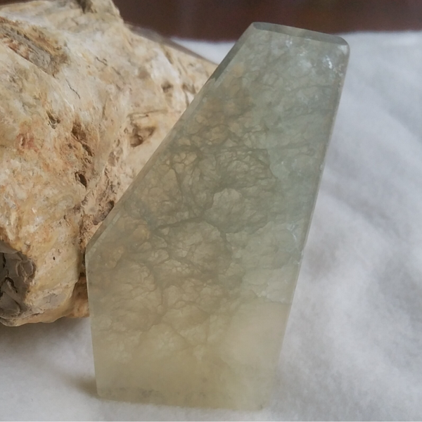 Fluoriet sculptuur  nr649