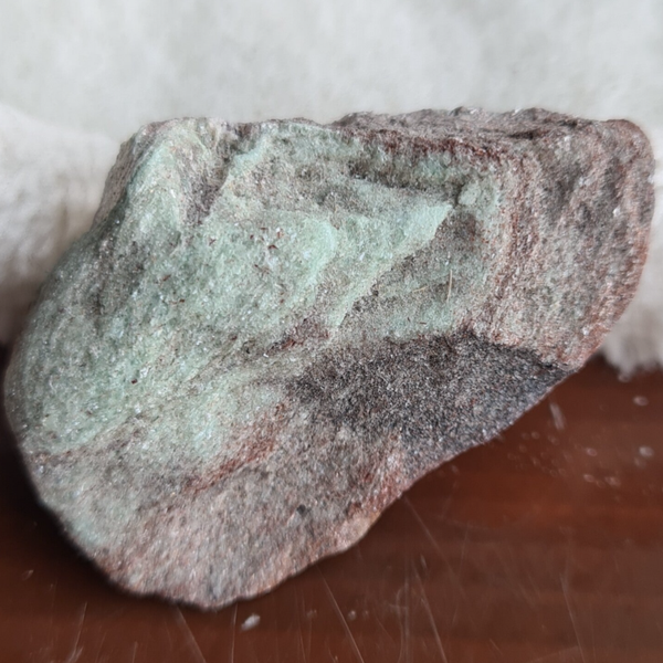 Fuchsiet kwarts nr2275