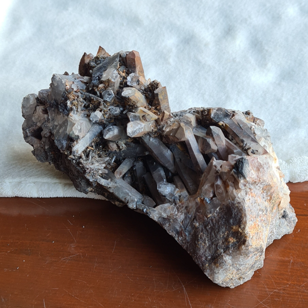 Kwarts cluster met ijzer nr2145