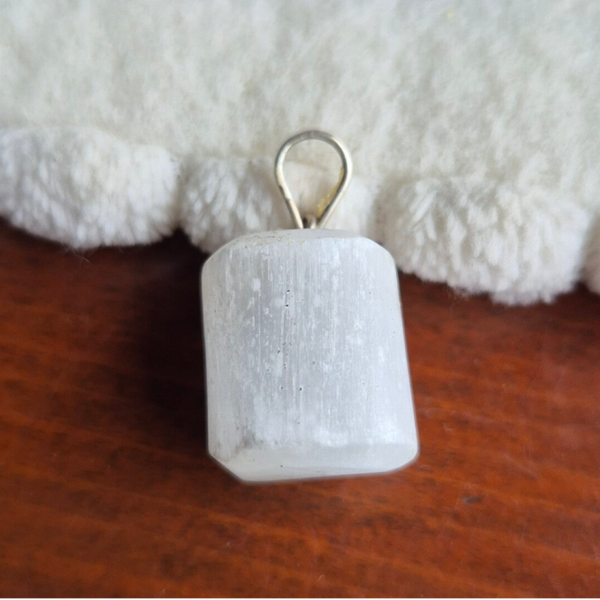 Seleniet hanger nr2898