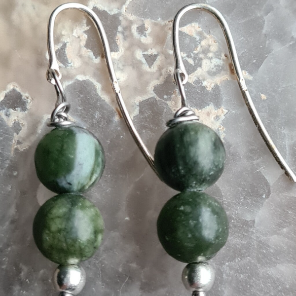Jade oorhangers nr1254
