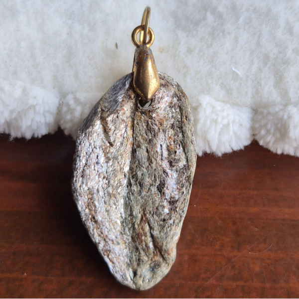 Schist hanger nr2819