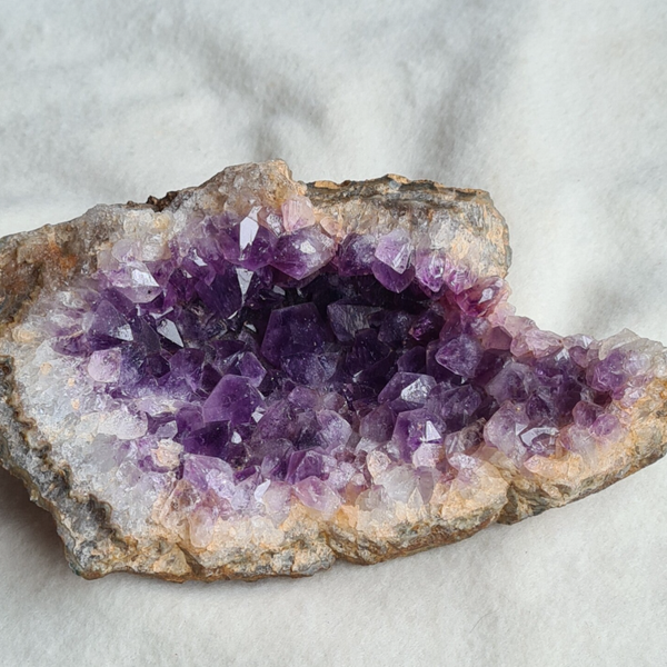 Amethist cluster nr2037