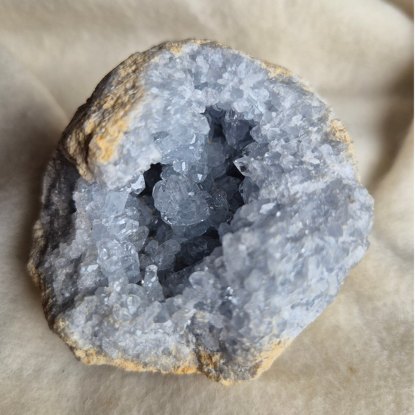 Celestien geode nr1598