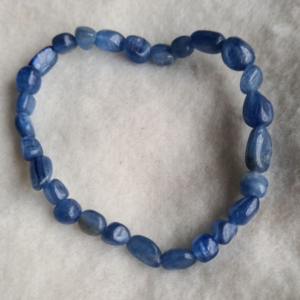 Kyaniet distheen armband nr1461