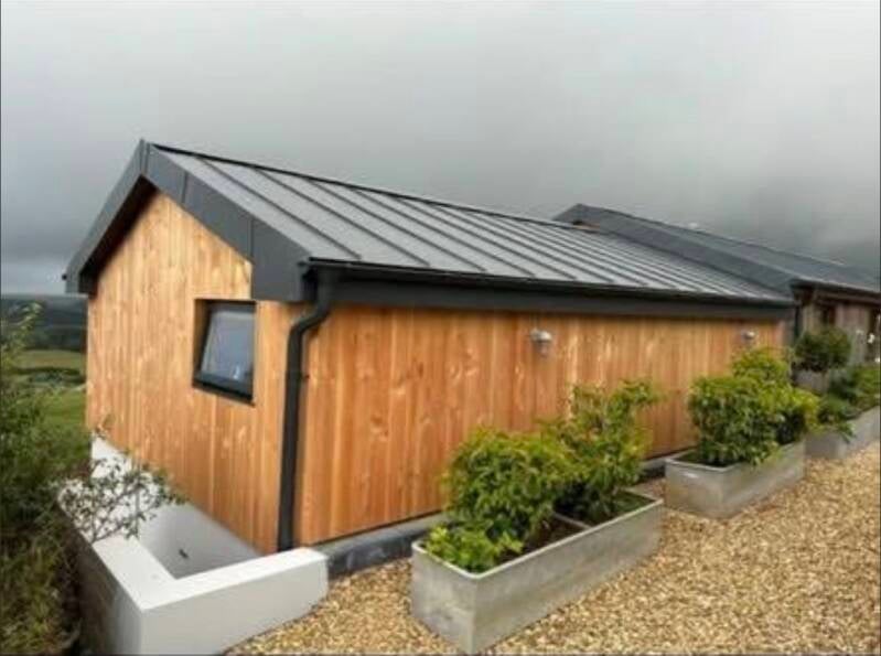 Extension with zinc roof