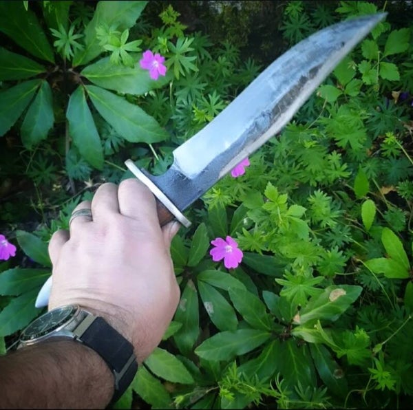 Mercenary bowie