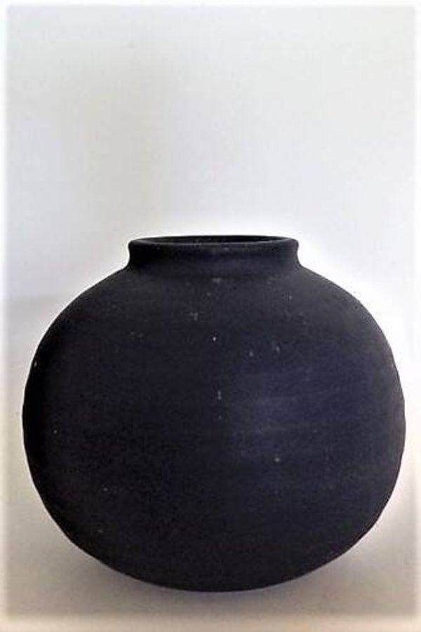 de Olde Kruyk donkerblauw-zwarte vintage vaas DOK