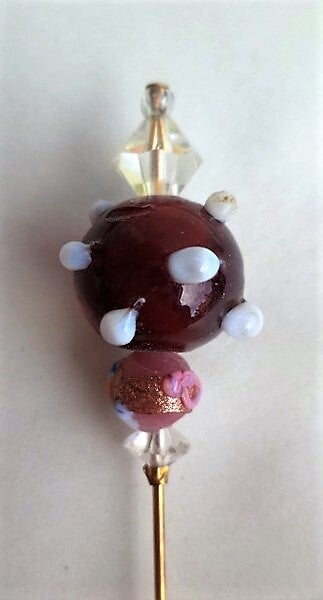 Elegante vintage stijl hoedenspeld met handgemaakte Lampwork kraal