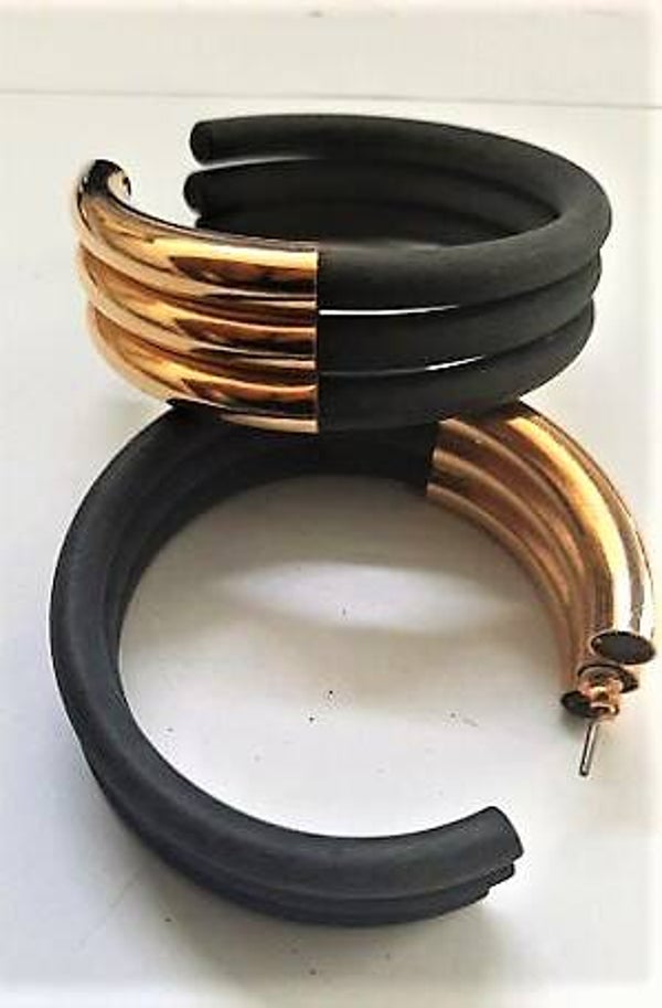 Prachtige Modern-Etnische Hoop oorbellen in zwart & goud