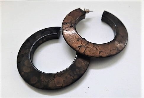 Nieuwe Statement Creolen, gemarmerd bruin/brons
