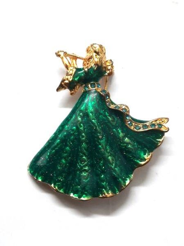 Kerst broche goudkleurige Engel met Fluit & Groen Emaille