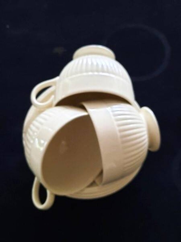 Mooie Set van 6 stuks Wedgwood Edme Kop en Schotels (1x chip aan voet)