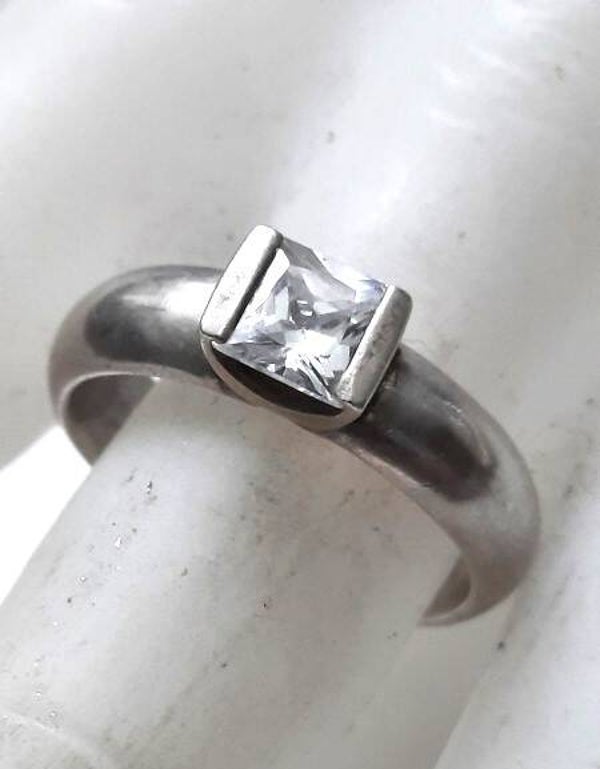 Pilar Catral - Zilveren ring met zirkonia, 925