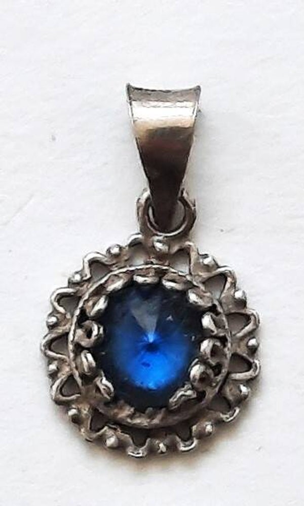 Prachtig oude zilveren filigrain hangertje Saffierblauw 925