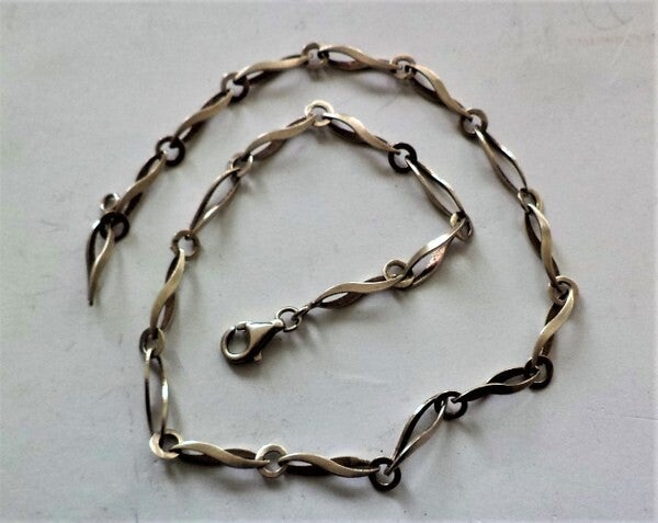 Prachtig zilveren collier Modernistisch design 43,5 cm